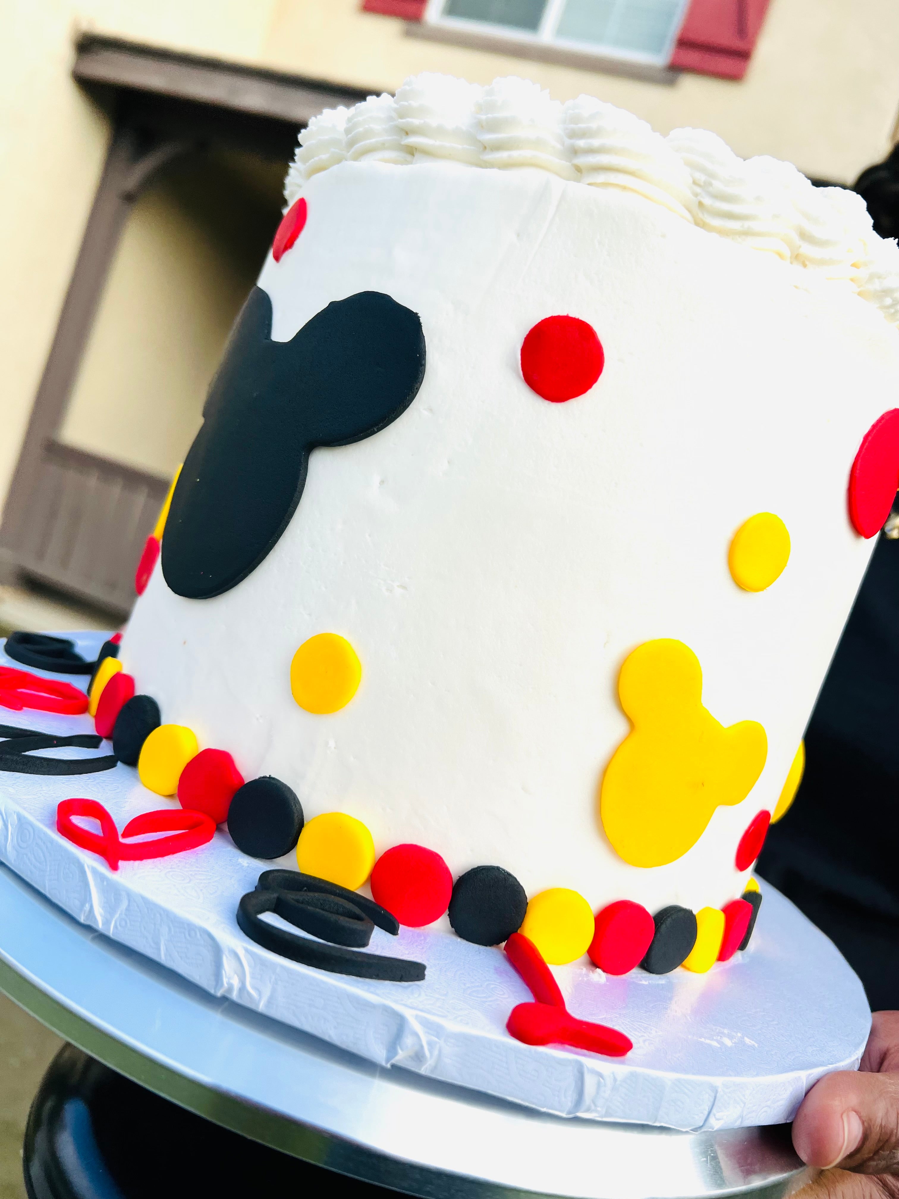 Custom Cake 8"