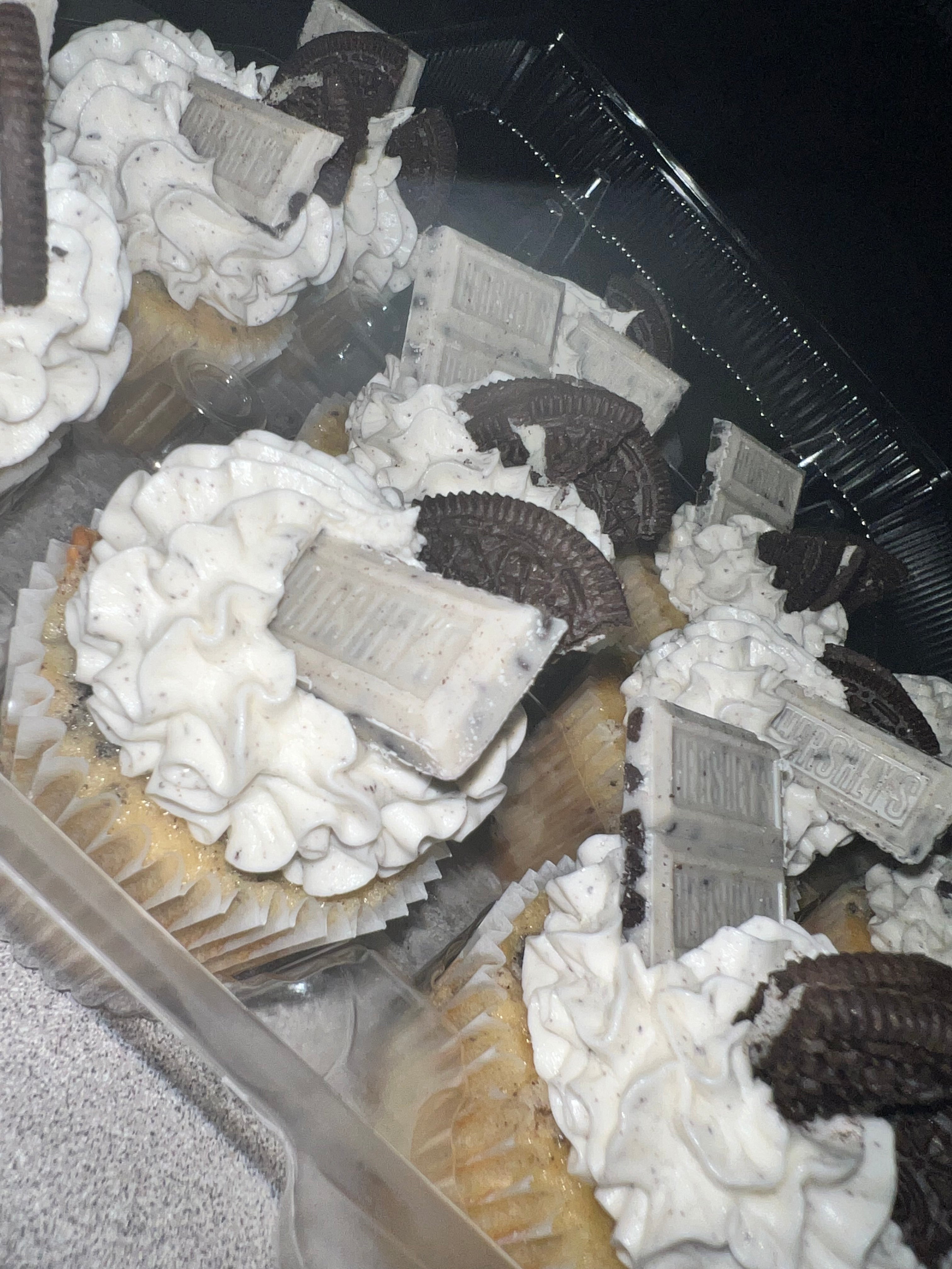 Cookies and Cream Cupcakes